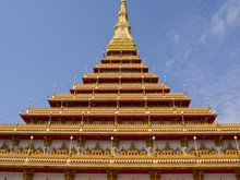Les Toits Du Grand Temple De Khon Kaen En Thaïlande