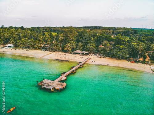 Ponton En Bois Plage Paradisiaque Palmiers Ko Mak Thaïlande