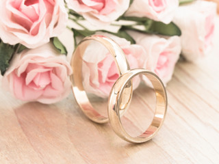 gold wedding rings, love concept