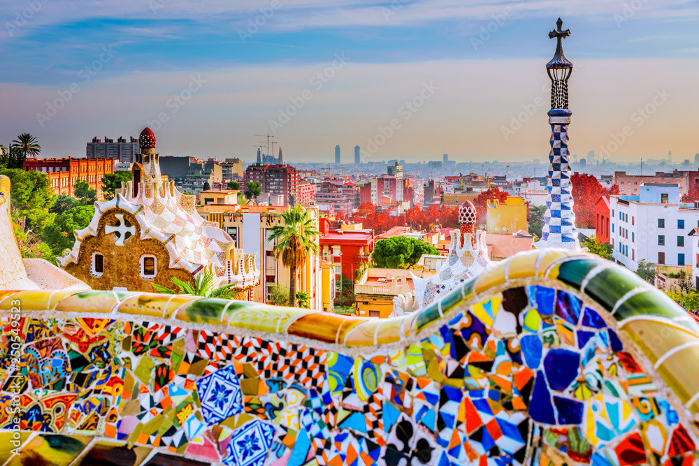 Obraz na płótnie Park Guell en Barcelona, España, símbolo del turismo. w salonie