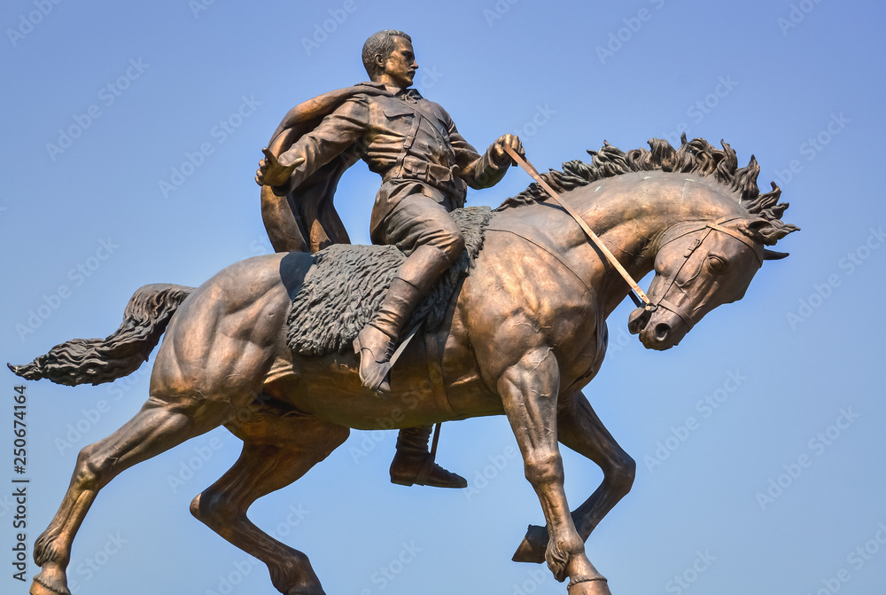 Obraz na płótnie Sculpture of a horseman w salonie