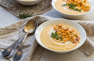 Sticker - Roasted cauliflower and chickpea soup