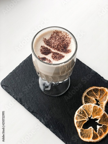 Fotomural A glass of cocoa with Heisenberg and dried orange