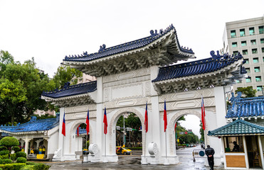 Canvas Print - Dazhong Gate of Liberty Square in Taipei, Taiwan