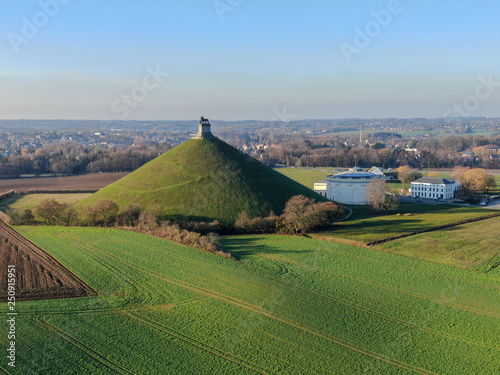 Cuadros en Lienzo Aerial view of The Lion's Mound with farm land around