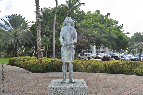 Anne Frank Statue in Aruba Tableau sur Toile
