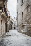 Fototapeta Do przedpokoju - Ancient alley in the old town of Ortigia in Syracuse.