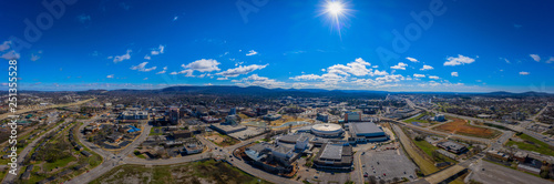 Fotografía Aerial panoramic view of downtown Huntsville Al flanked by Hwy 231 and Hwy 565