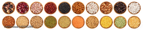 Fotografía mix legumes in wooden bowl isolated on white background