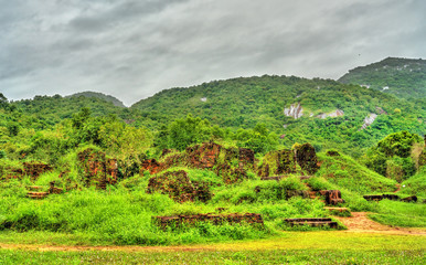 Fototapete - View of My Son Sanctuary in Vietnam