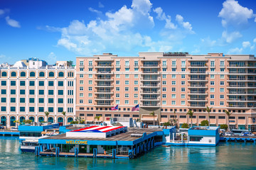 Canvas Print - Welcome Sign at the cruise ship port in Old San Juan, Puerto Rico