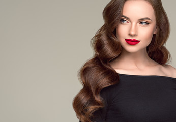 Beautiful hair woman long brunette hairsstyle healthy skin