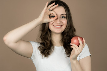 girl with an apple