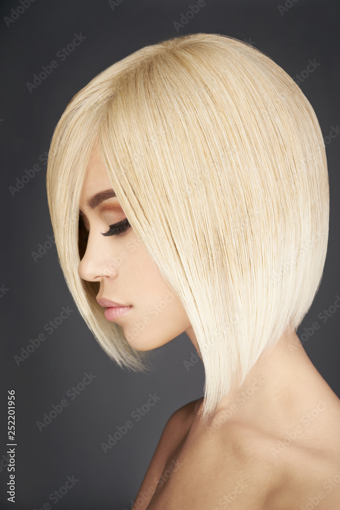 foto lovely asian woman with blonde short hair