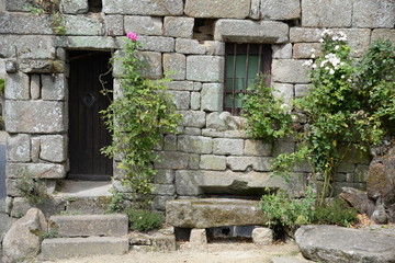 Poster - Hauseingang in Locronan, Bretagne