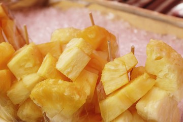 Canvas Print - Fresh pineapple is delicious in street food