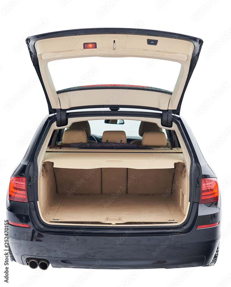 Wide open modern car trunk - obrazy, fototapety, plakaty 