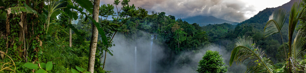 Fotoroleta dżungla las panoramiczny wodospad natura