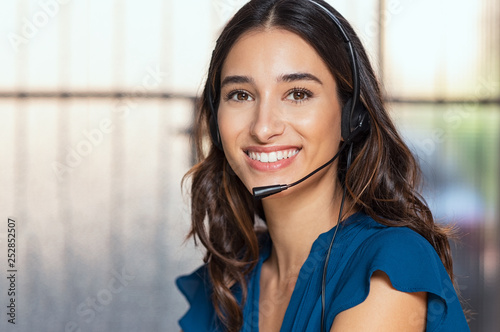 Cuadros en Lienzo Beautiful call center consultant