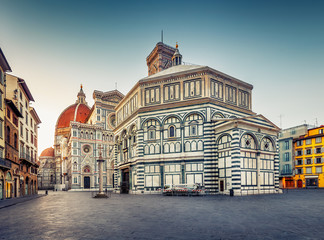 Wall Mural - Santa Maria del Fiore cathedral in Florence, Italy, in summer. Scenic travel background.