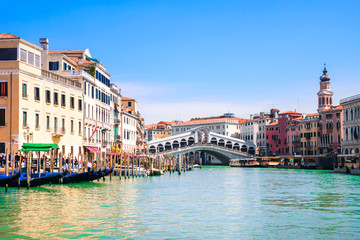 Wall Mural - Venice, Italy. Rialto bridge on the Grand Canal in Venice