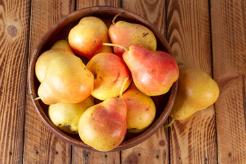 Canvas Print - Close Pear Bowl Ripe Organic Pears Rustic Wood Top View