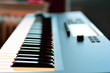 Keyboard mit Tasten und Knöpfen