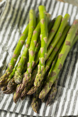 Raw Green Organic Asparagus Spears