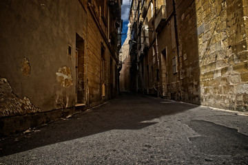 Wall Mural - Narrow Alley in Birgu, Malta