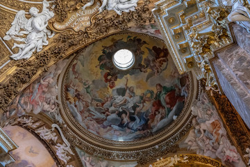 Wall Mural - Panoramic view of interior of Santa Maria della Vittoria