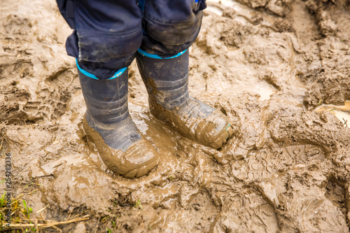 Mud boot — ImgHub.ru