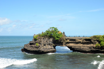 Wall Mural - Pura Batu Bolong in the rock in Bali, Indonesia