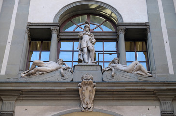 Canvas Print - Sculptures on Uffizi Gallery, Florence, Italy