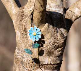 Metal flower hanger and tree