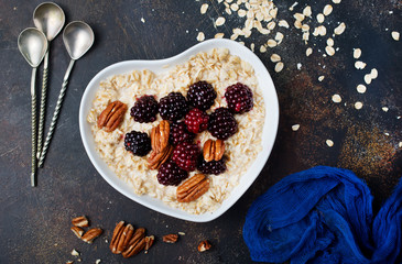 Canvas Print - porridge with berries