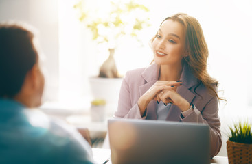 Canvas Print - man and woman in the office