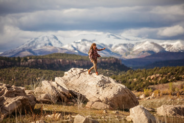 Canvas Print - The girl travels to America in the autumn