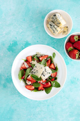 Wall Mural - Strawberry and spinach salad