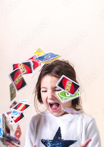 Cuadros en Lienzo Launching into the air UNO cards