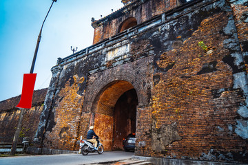 hue, vietnam, city, imperial, citadel, gate, palace, asia, architecture, ancient, old, entrance, culture, travel, asian, historical, vietnamese, heritage, royal, people, building, tourism, history, la