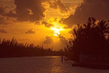 Wall Mural - dramatic sunlight