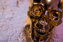 Gold Skull Laughing Halloween Decoration