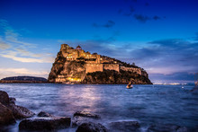 Ischia - Castello Aragonese Al Tramonto Sul Mar Mediterraneo