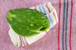 El nopal es un alimento típico mexicano. Se trata de una especie de cactus que tiene múltiples usos tanto en gastronomía, como en medicina naturista y cosmetología. La fruta del nopal se llama tuna. 