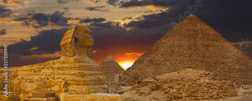 Zdjęcie XXL Widok na sfinks Egipt, płaskowyż w Gizie na saharze