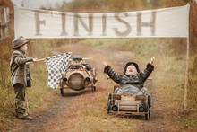 Finish The Race Between The Boys On Self-made Cars