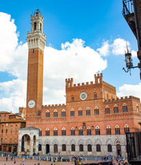 Wall Mural - Torre del Mangia in Siena, Tuscany.