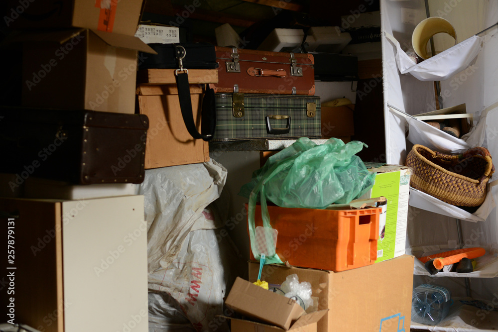 SPERRMÜLL . GERÜMPEL