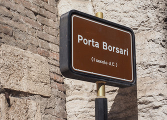 Canvas Print - Porta Borsari city gate in Verona