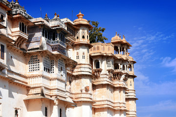 Fototapete - historical architecture of the Maharajah City Palace, Udaipur, Rajasthan, India